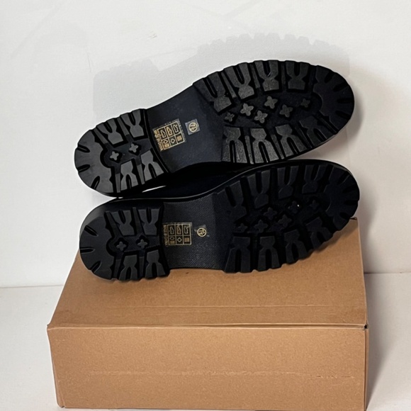 Journee Erika Tru Comfort Foam Loafers - Picture 7 of 7